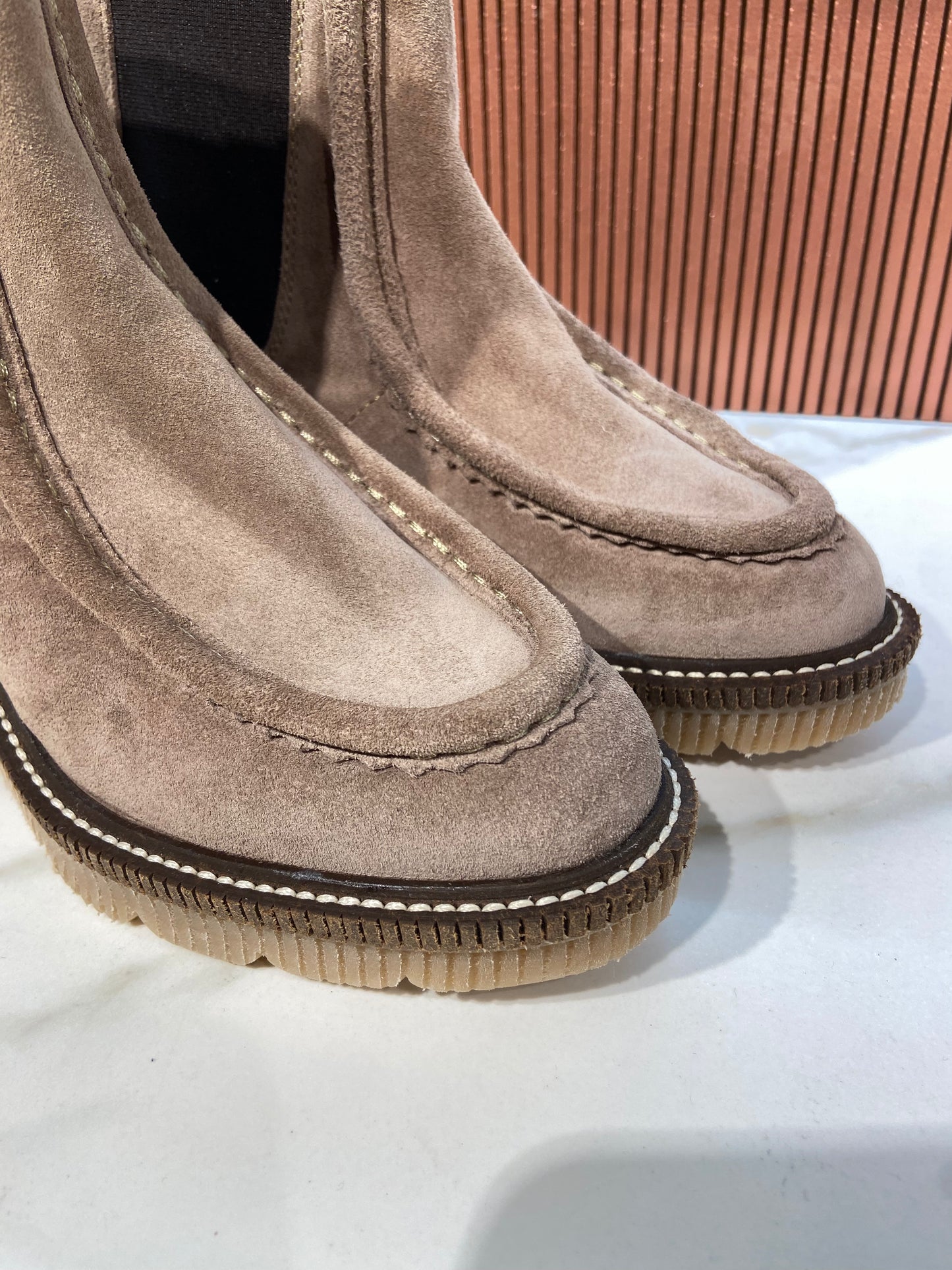 Bottines à talon compensé